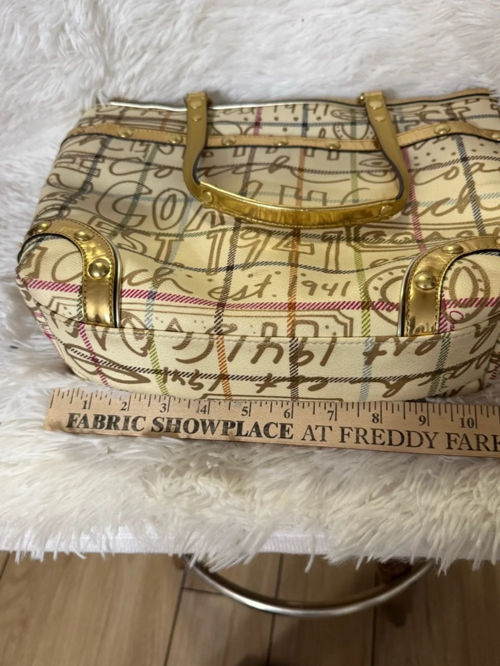 Coach Vintage 2008 Graffiti Script Tote Bag Gold Studded Plaid Y2K Shoulder Bag - Picture 3 of 6